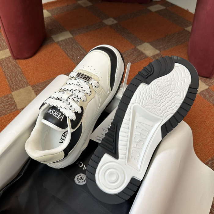 VRCE Sneaker
