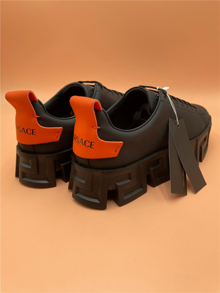 VRCE Sneaker