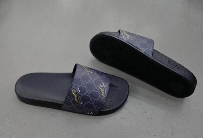 GCI GG Slide Sandal