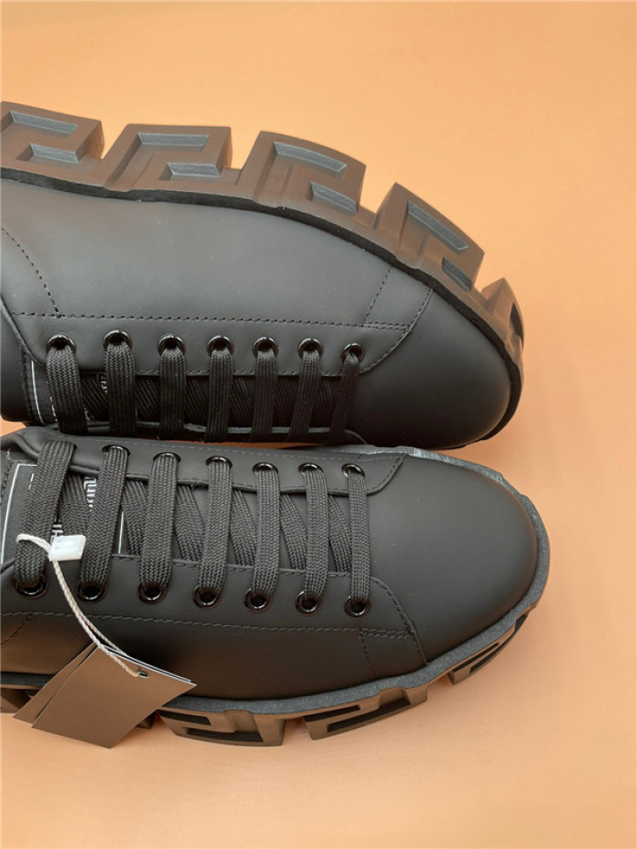 VRCE Sneaker