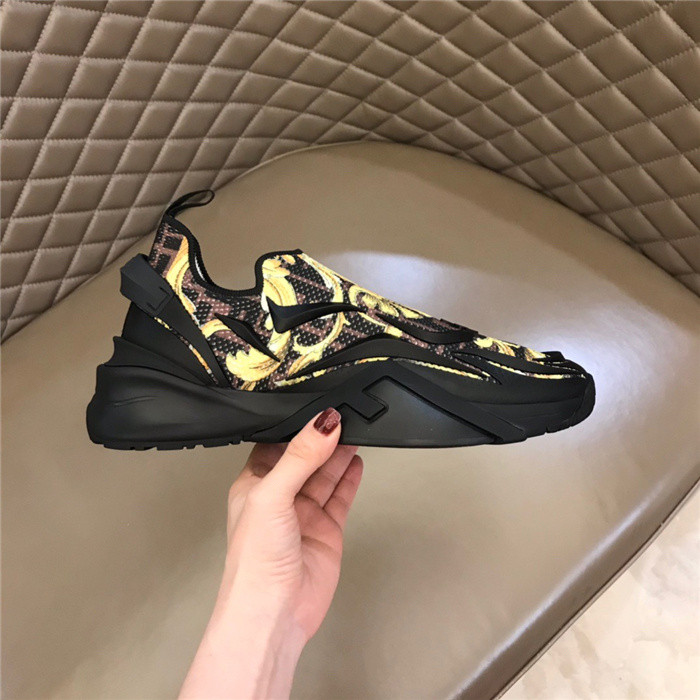 VRCE Sneaker