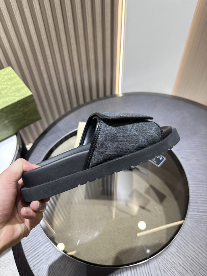 GCI GG Slide Sandal