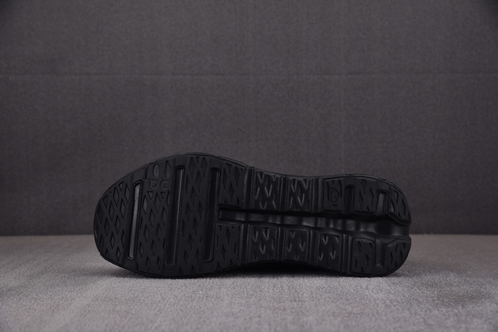 LOEWE SNEAKER