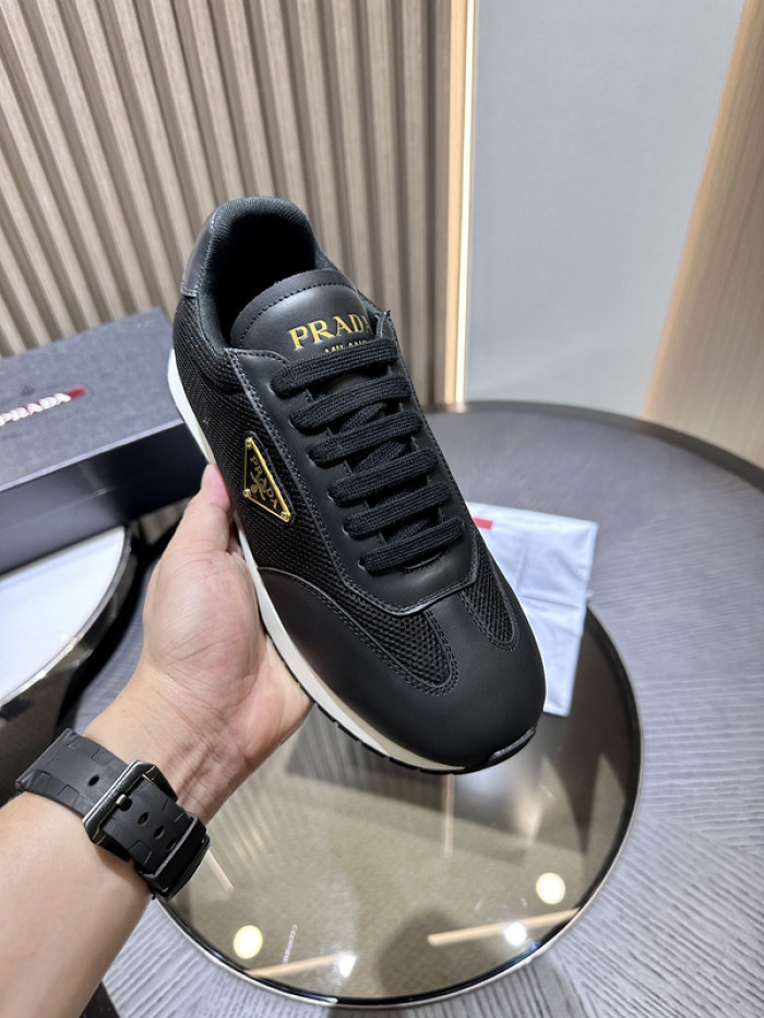 PRDA Sneaker