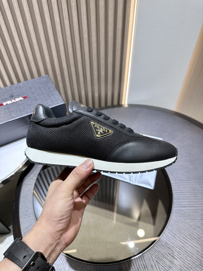 PRDA Sneaker