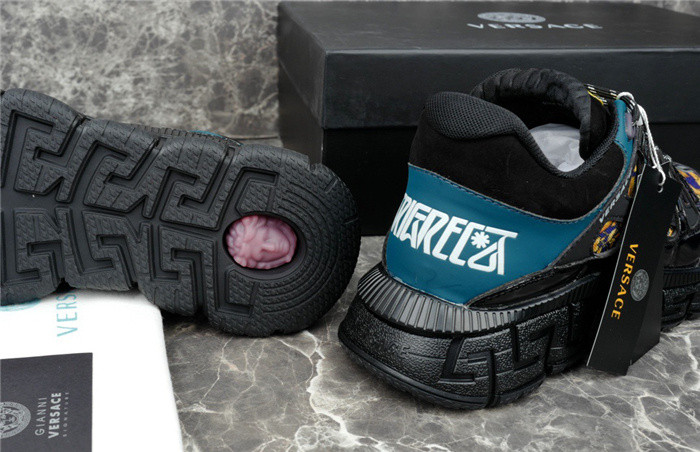 VRCE Sneaker