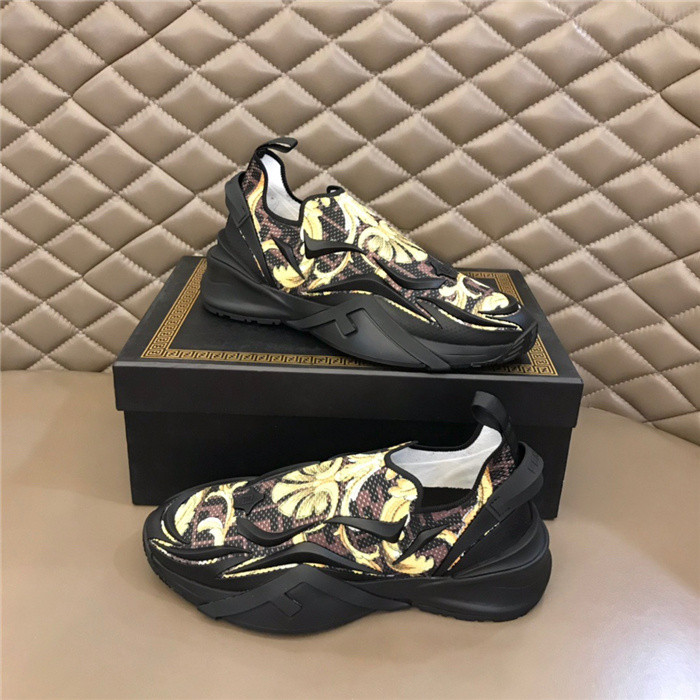 VRCE Sneaker