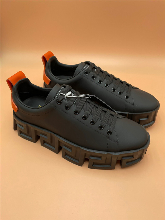 VRCE Sneaker
