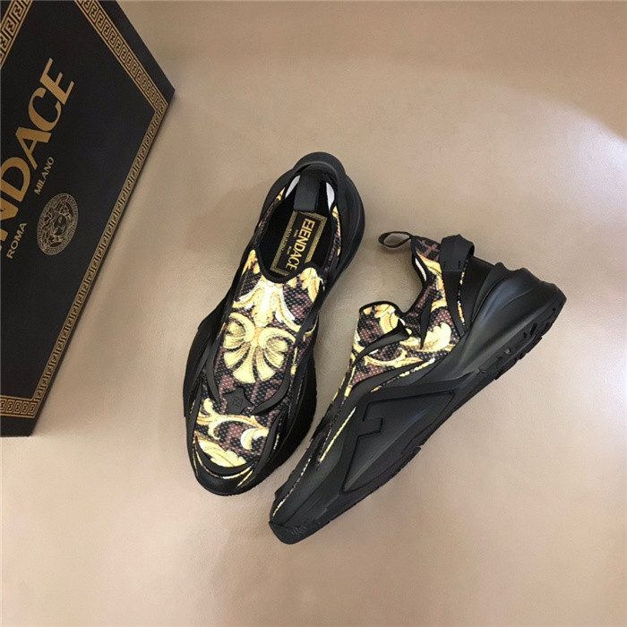 VRCE Sneaker